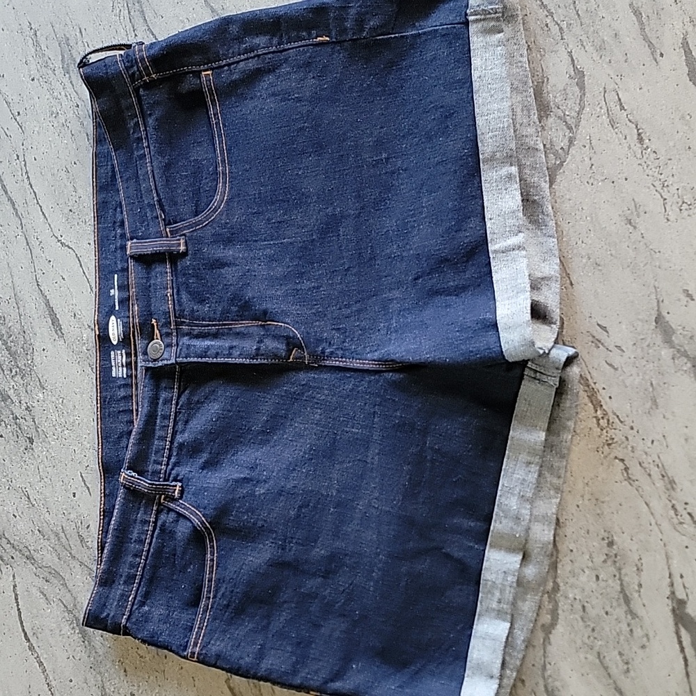 OLD NAVY Semi Fitted Stretch Rolled Hem Jean Shorts Dark Blue Size 16